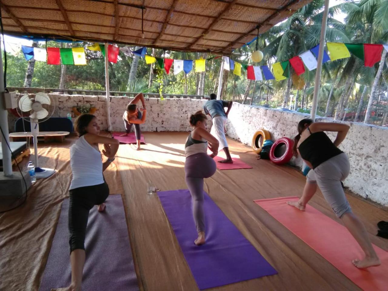 Rainbow Lining Hostels Palolem Exterior foto